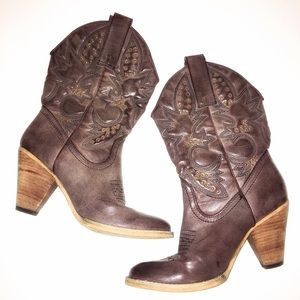 Very Volatile Embroidered Cowboy Boots